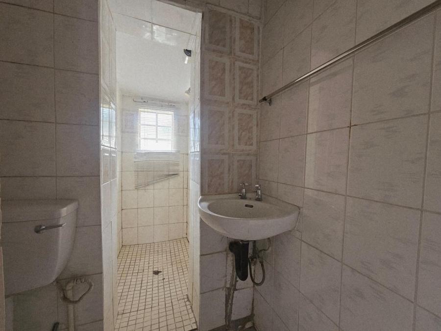 5 Bedroom Property for Sale in Ladybrand Free State